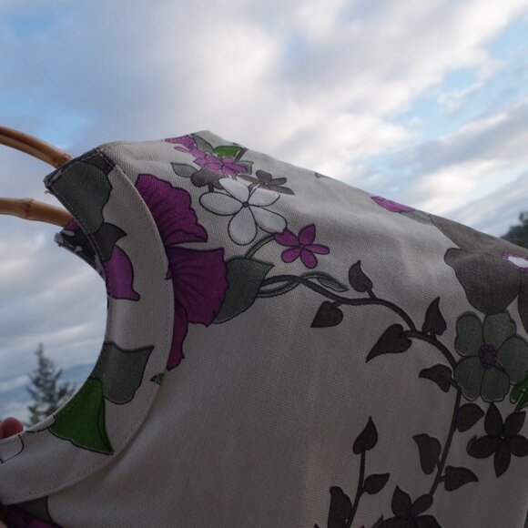 Women's Fabric Purse With Bamboo Handles - Picture 5 of 5